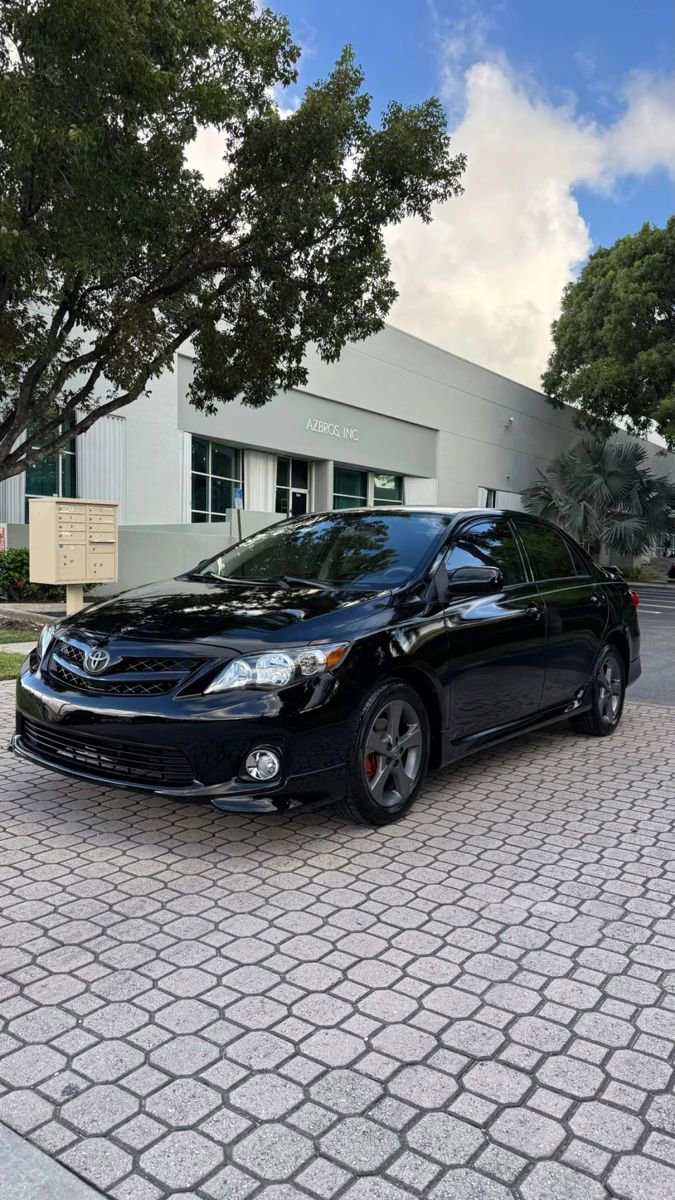 Used 2012 Toyota Corolla S image 2