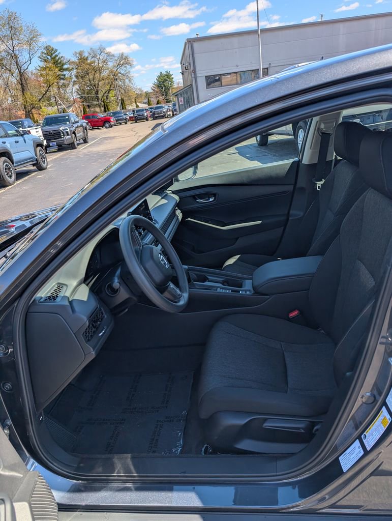 Used 2025 Honda Accord LX image 14