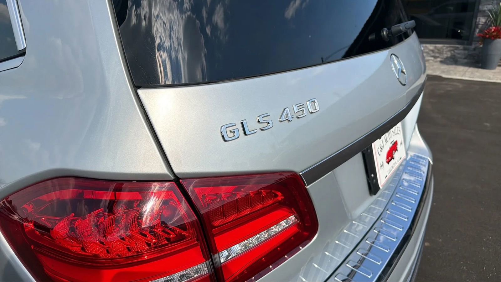 Used 2017 Mercedes-Benz GLS 450 4MATIC w/ Premium Package image 27