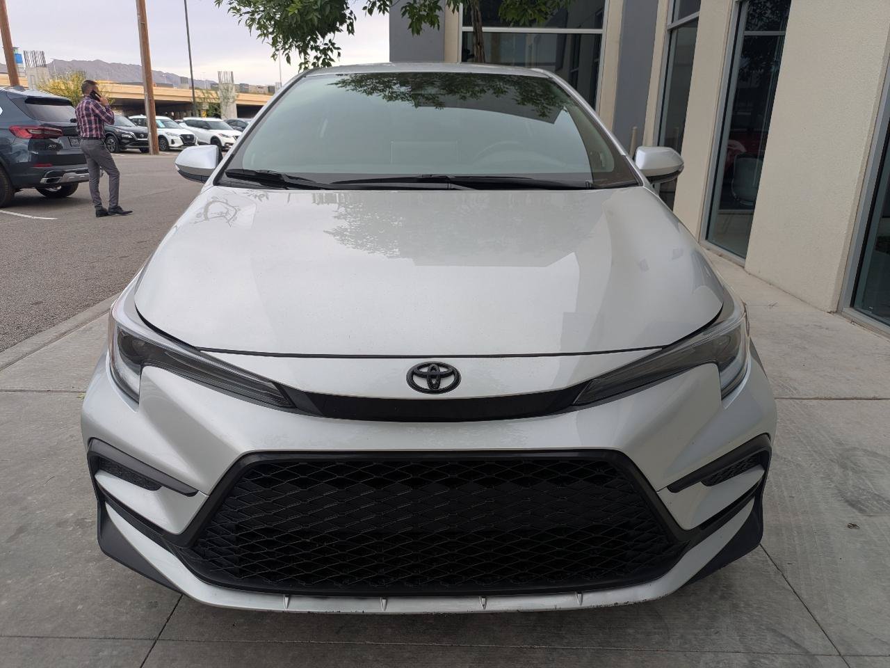 Used 2025 Toyota Corolla XSE FWD image 2
