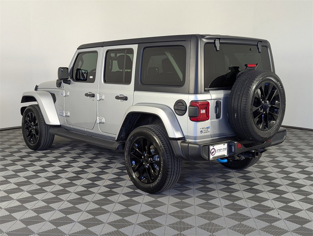 Used 2022 Jeep Wrangler Unlimited Sahara image 7