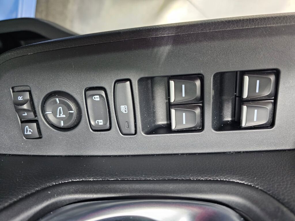 Used 2025 Honda Pilot TrailSport image 35