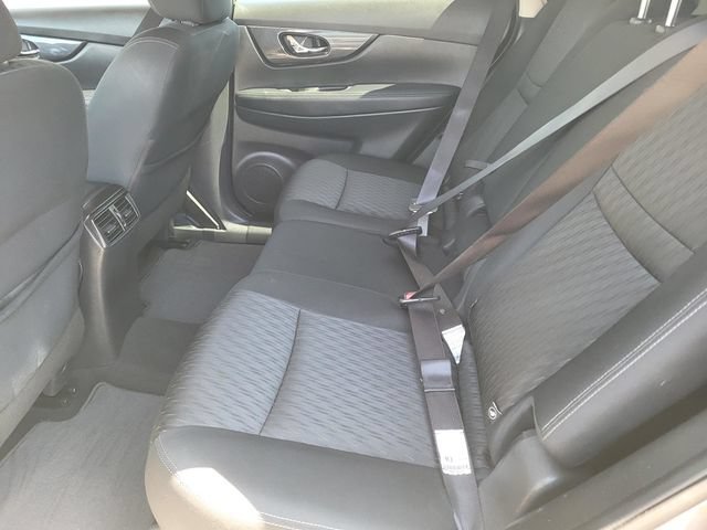 Used 2020 Nissan Rogue SV FWD image 13