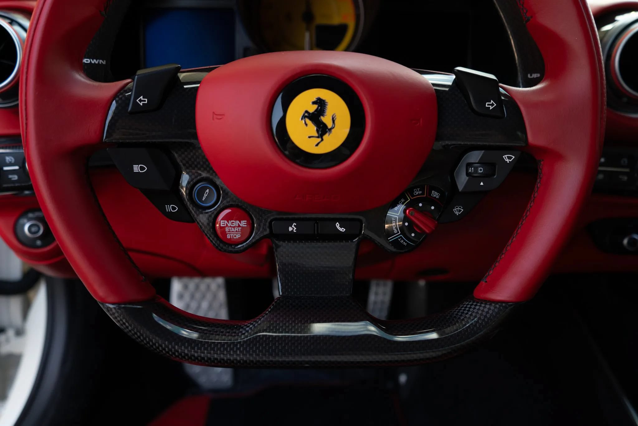 Used 2020 Ferrari 812 Superfast RWD image 19