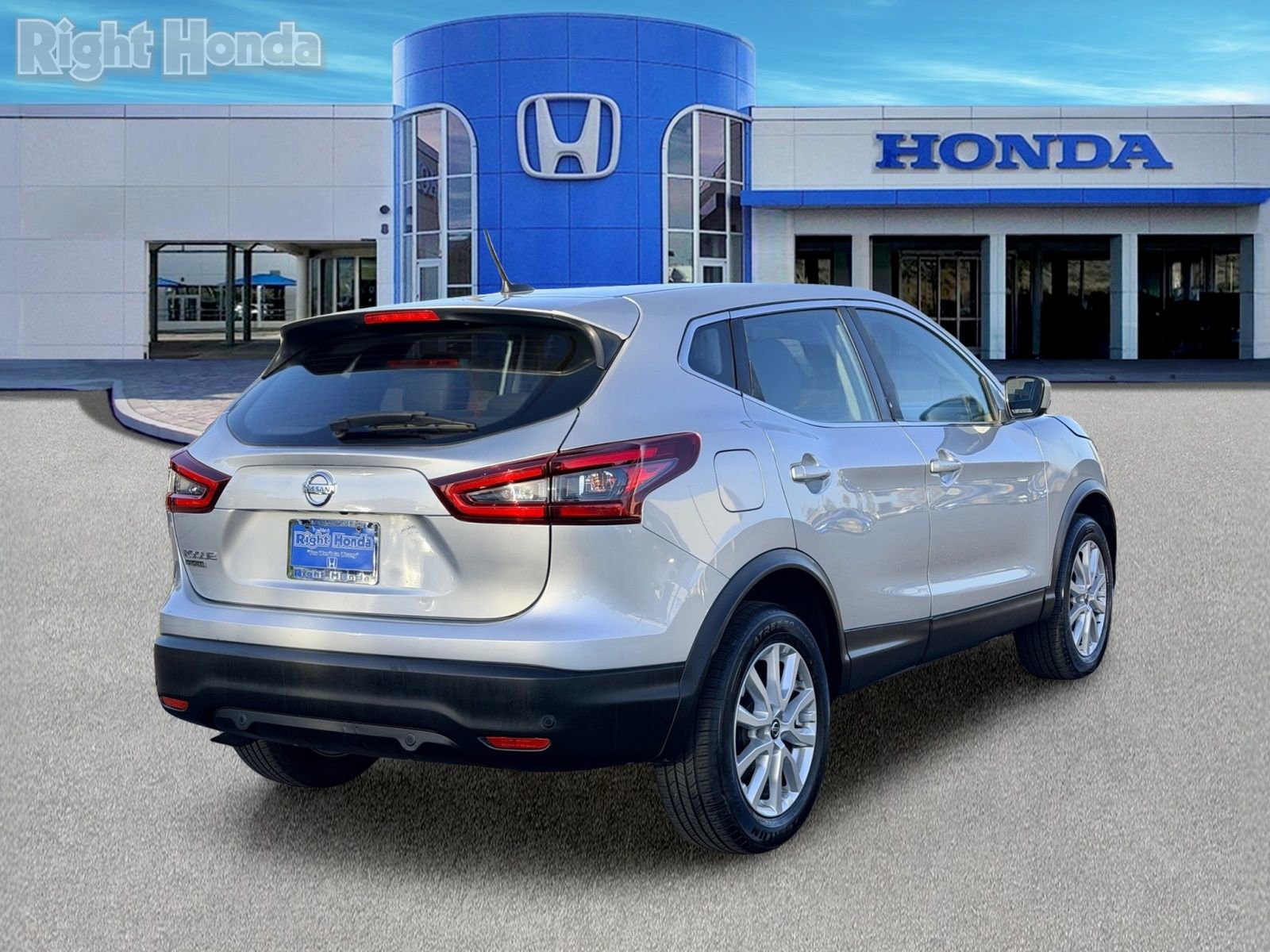 Used 2020 Nissan Rogue Sport S w/ Appearance Package FWD image 7