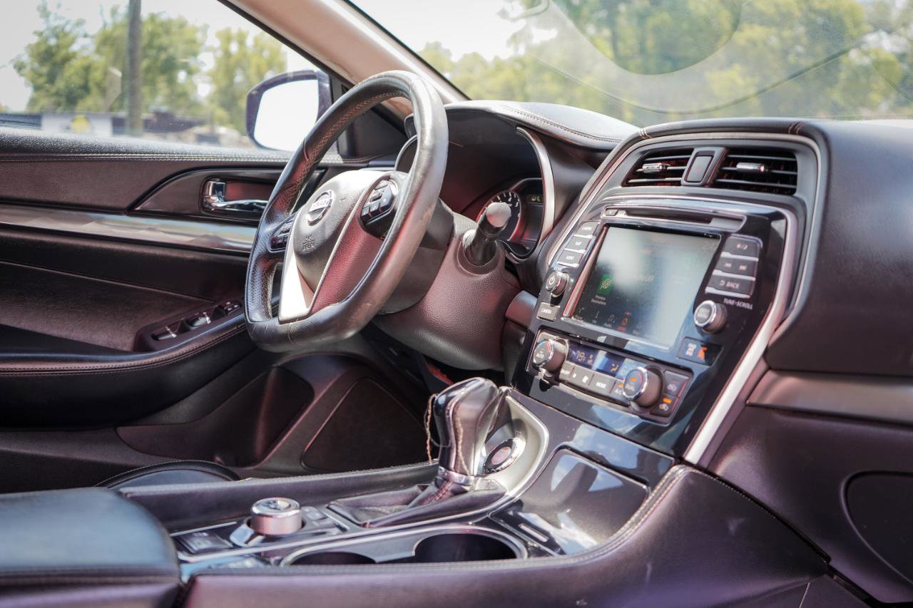 Used 2020 Nissan Maxima 3.5 SV w/ Floor Mat Group FWD image 12