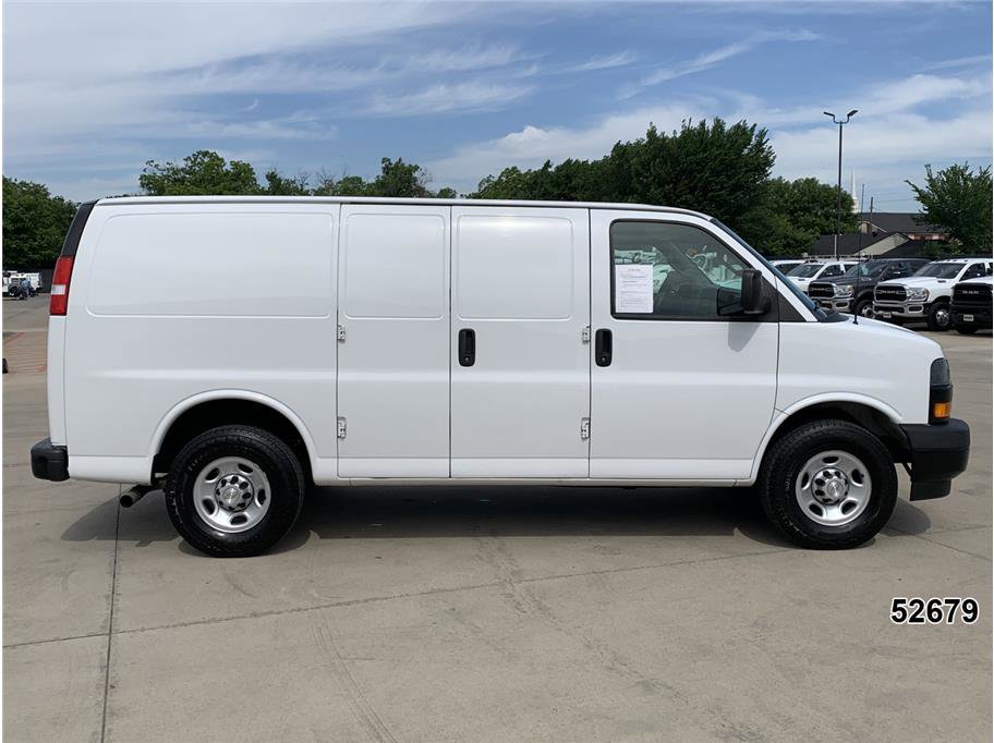 Used 2021 Chevrolet Express 2500 RWD image 5