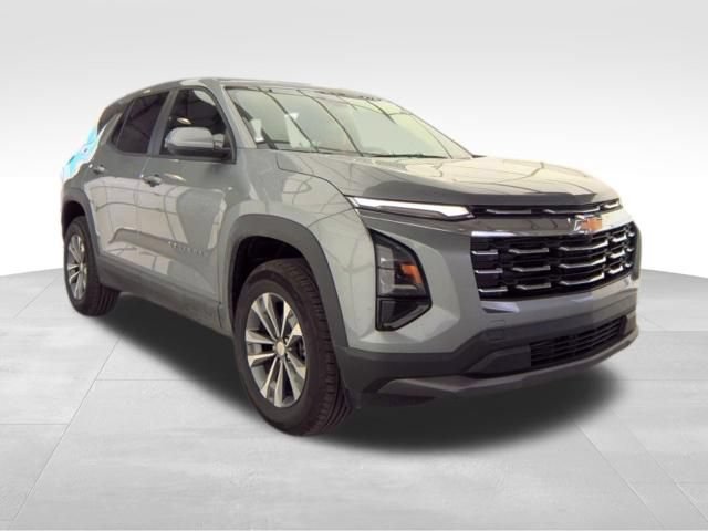 Used 2026 Chevrolet Equinox LT AWD/4WD image 3
