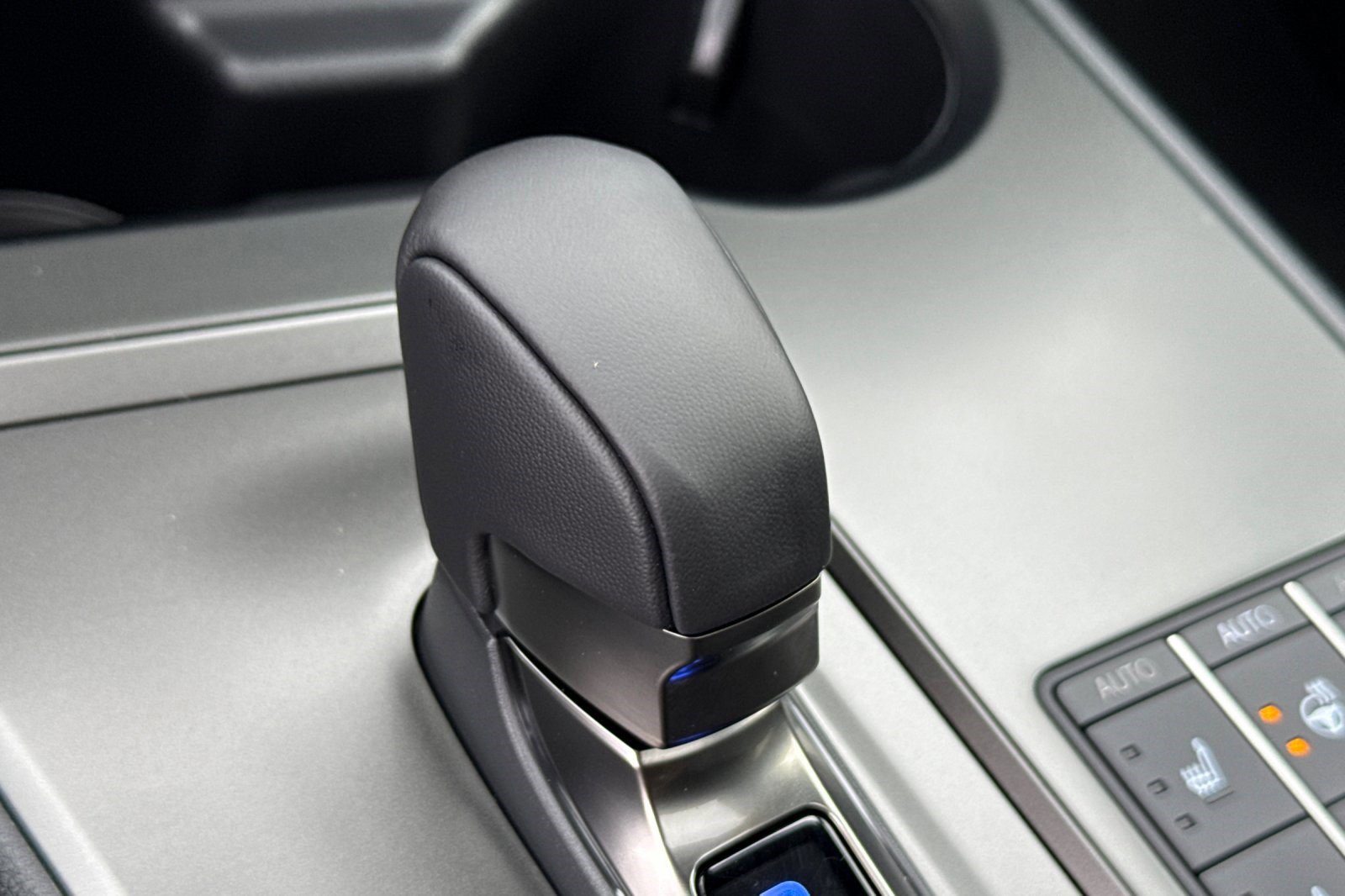 New 2026 Lexus UX 300h FWD image 15