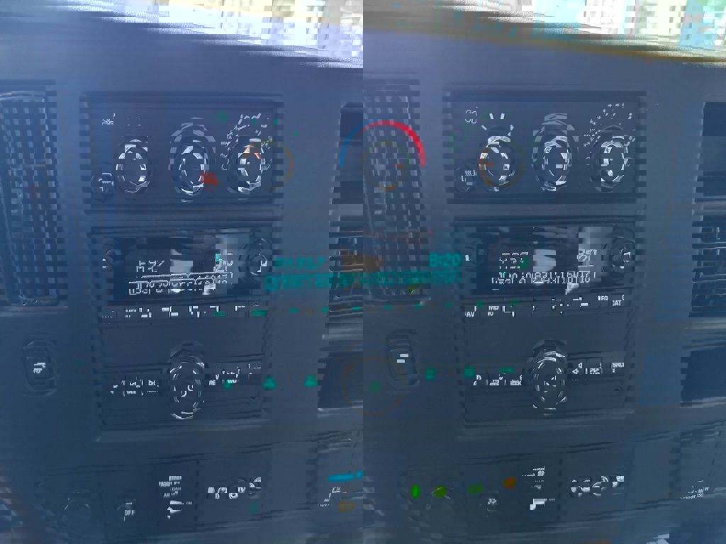 New 2025 GMC Savana 3500 w/ Power Convenience Package image 22