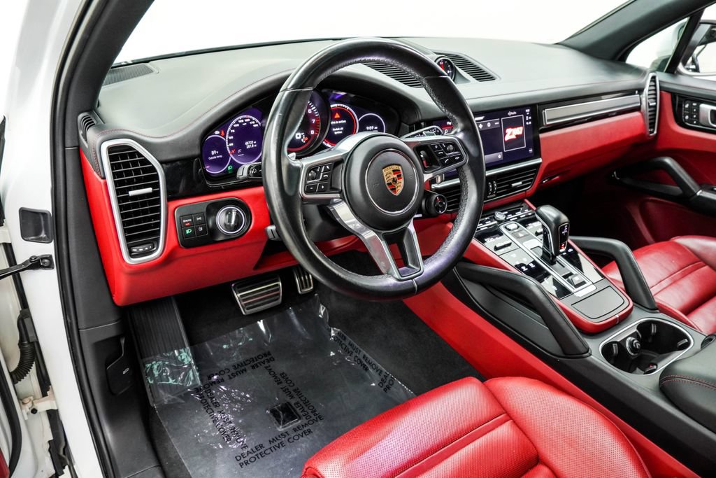 Used 2022 Porsche Cayenne S Platinum AWD/4WD image 18