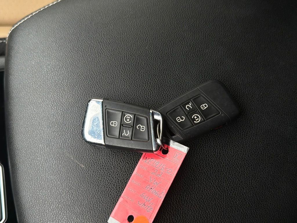 Used 2022 Volkswagen Atlas Cross Sport SE w/ Black Wheel Package image 31