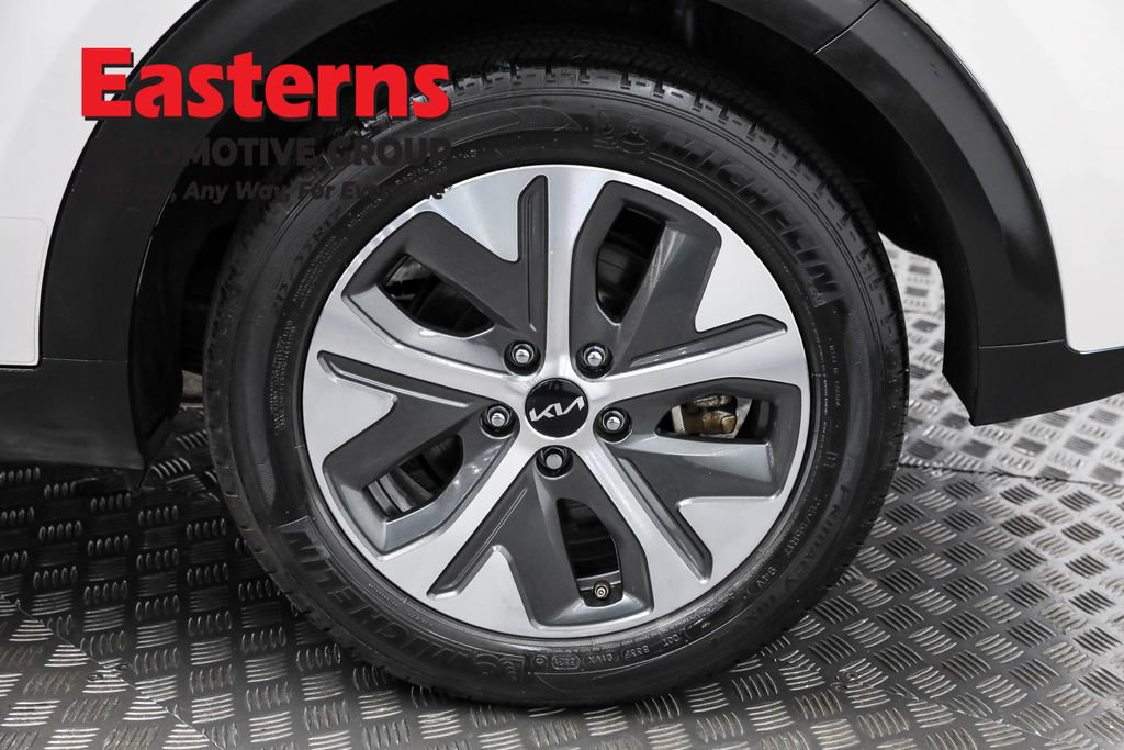 Used 2022 Kia Niro EX w/ Cold Weather Package image 32