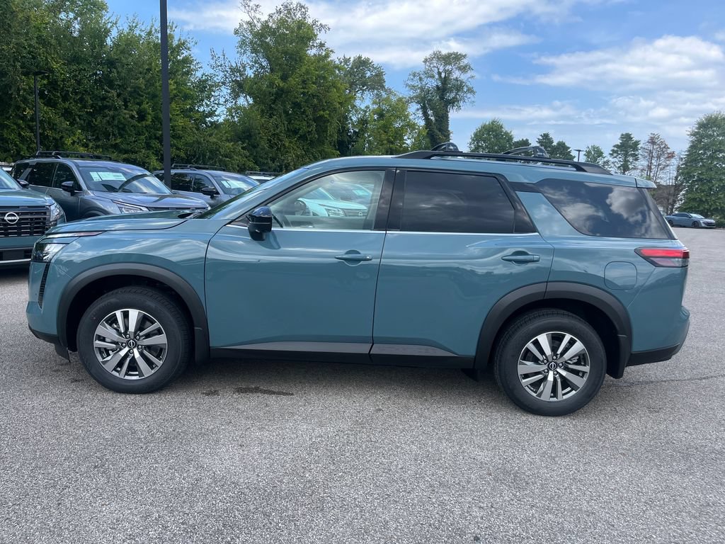 New 2026 Nissan Pathfinder SL FWD image 4