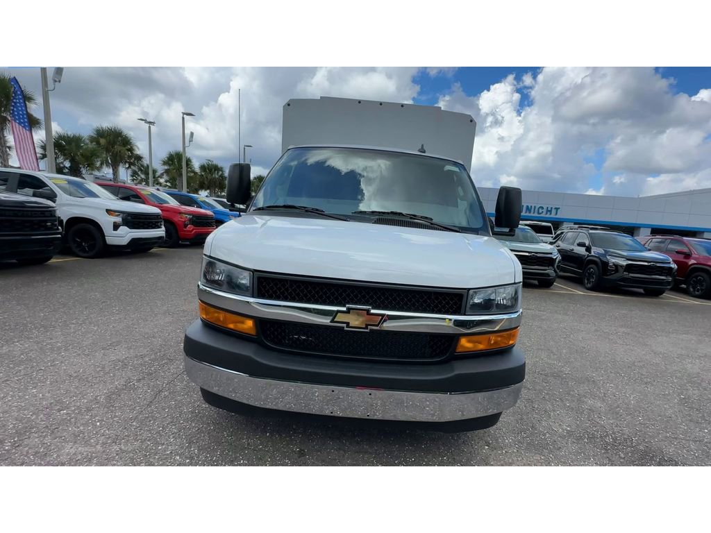 New 2025 Chevrolet Express 3500 w/ Power Convenience Package image 7