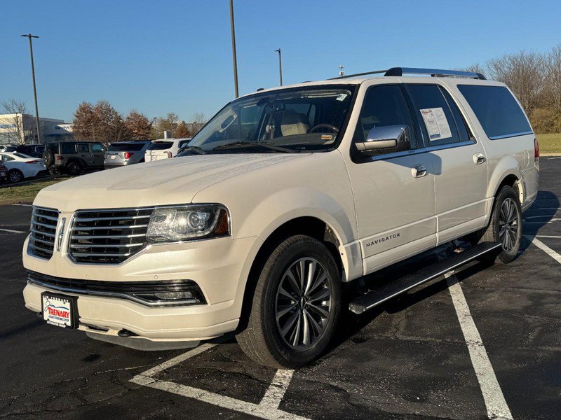 Used 2015 Lincoln Navigator L 4WD image 8