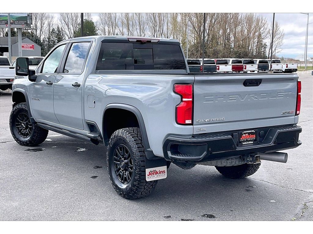 Used 2024 Chevrolet Silverado 2500 ZR2 w/ Technology Package AWD/4WD image 13