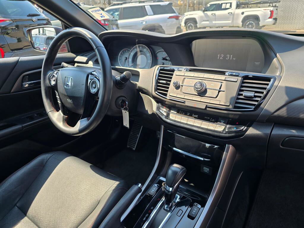 Used 2017 Honda Accord Sport Special Edition image 11