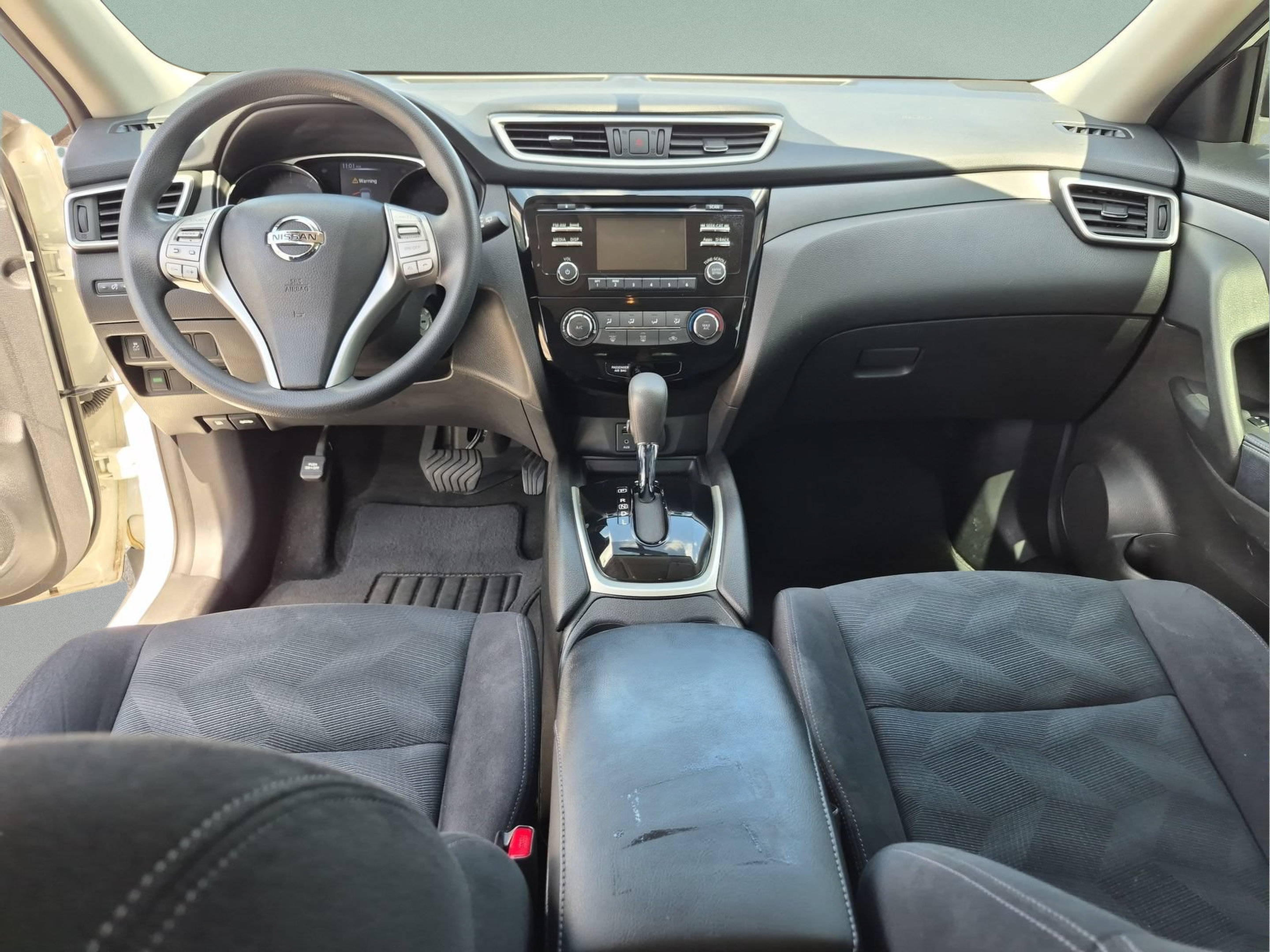 Used 2016 Nissan Rogue S AWD/4WD image 27