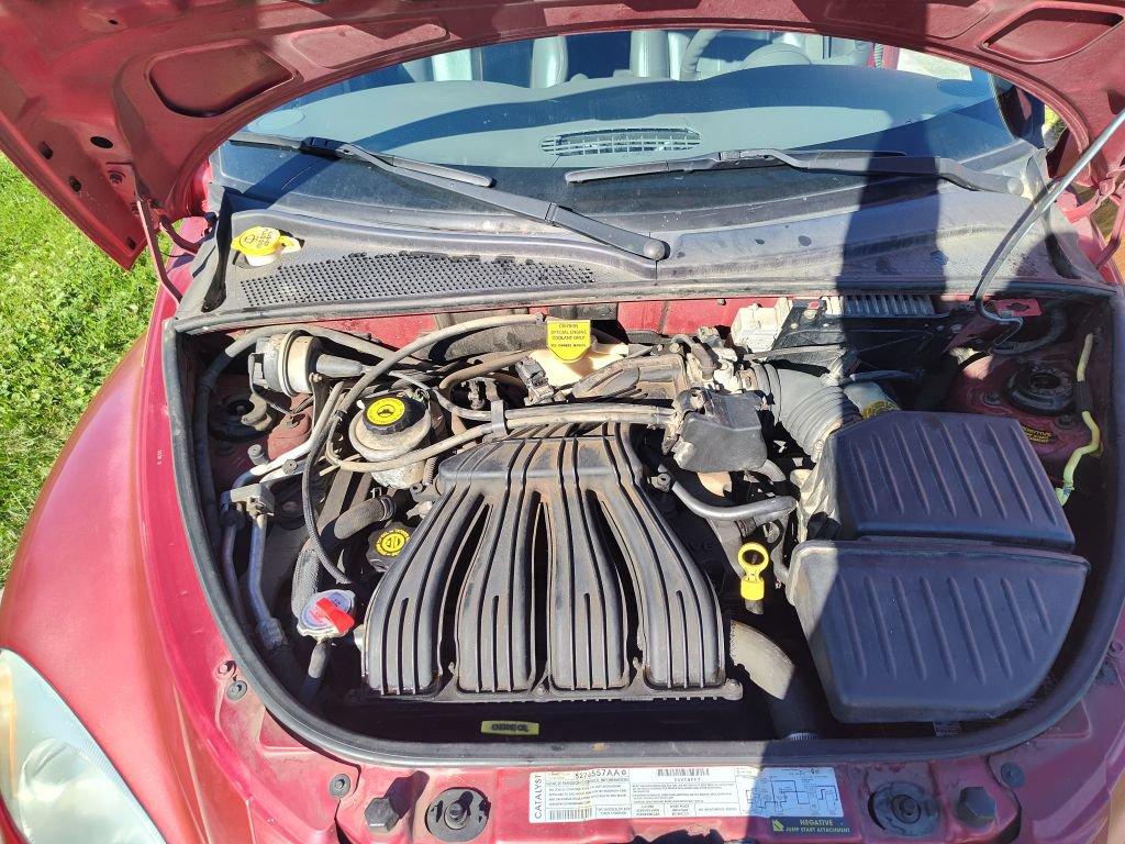Used 2002 Chrysler PT Cruiser Limited FWD image 9