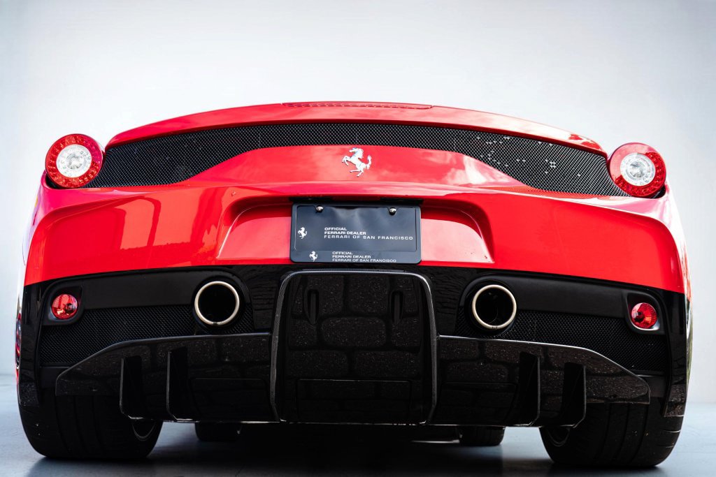 Used 2015 Ferrari 458 Speciale Coupe RWD image 24