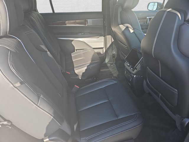 New 2026 Cadillac Vistiq Sport image 11