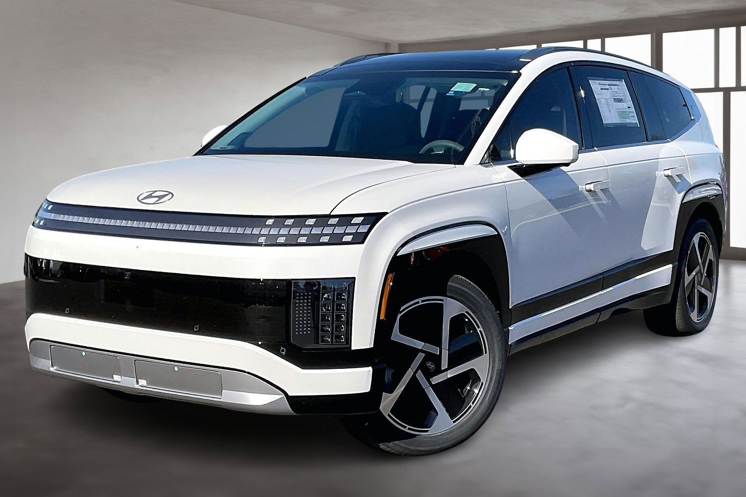 New 2026 Hyundai Ioniq 9 Limited image 2