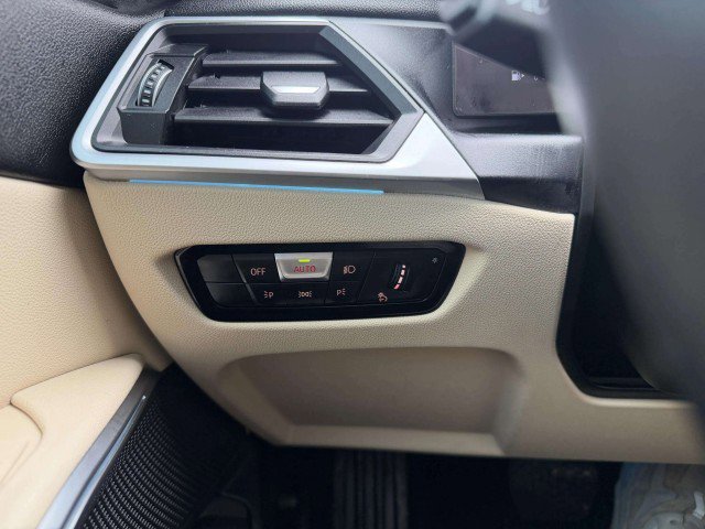 Used 2023 BMW 330i xDrive Sedan w/ Driving Assistance Package image 20