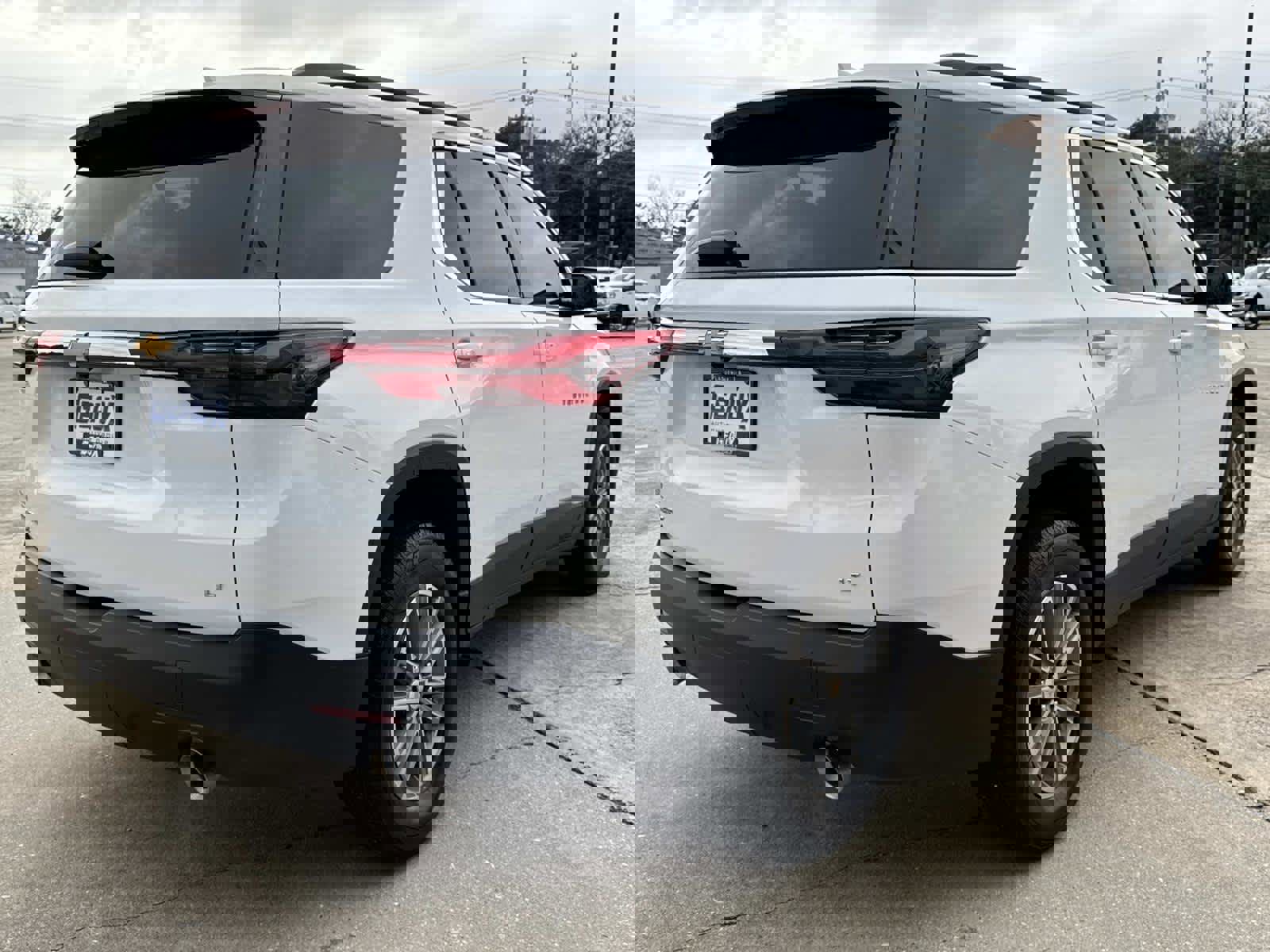 Used 2023 Chevrolet Traverse LT image 12