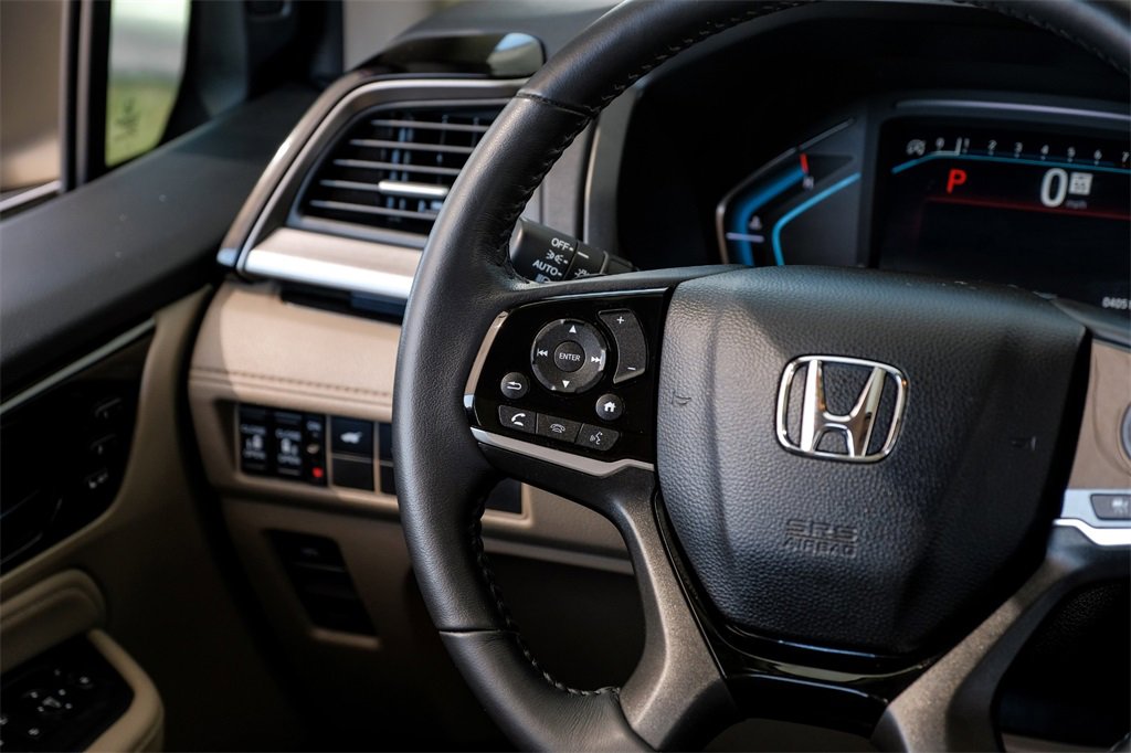 Used 2023 Honda Odyssey Touring image 16