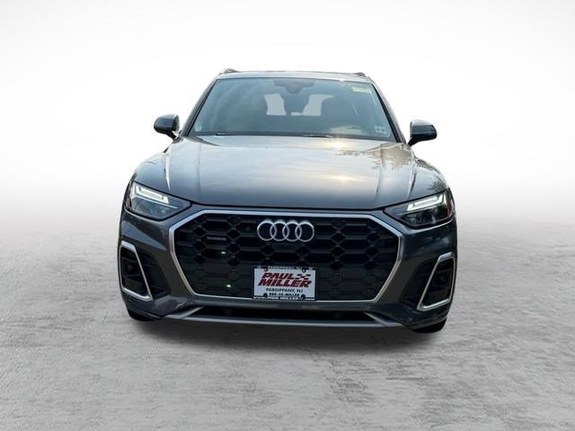 Used 2023 Audi Q5 2.0T Premium Plus w/ Premium Plus Package AWD/4WD image 2