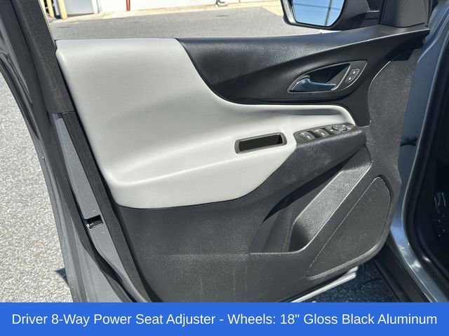 Used 2023 Chevrolet Equinox LS w/ LS Convenience Package image 16