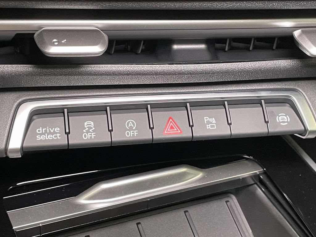 New 2026 Audi Q3 quattro 2.0T AWD/4WD image 33