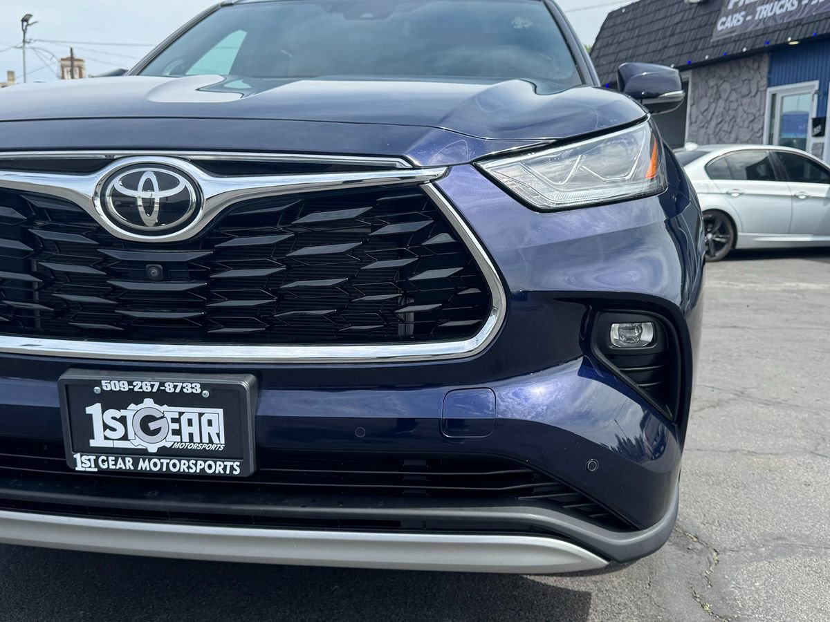 Used 2021 Toyota Highlander Platinum AWD/4WD image 3