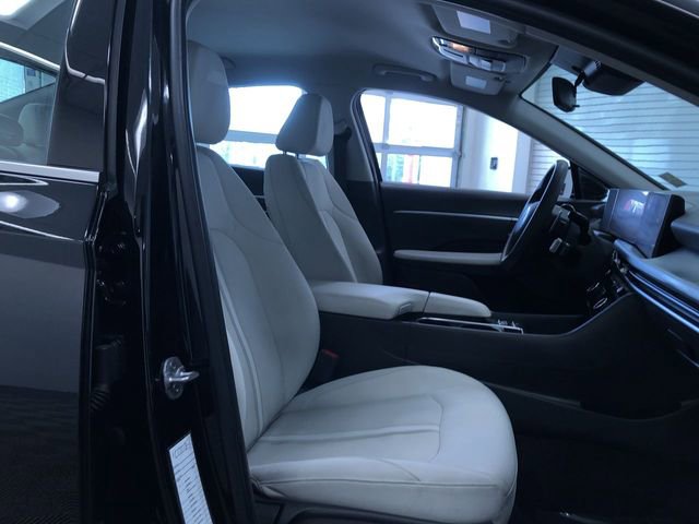 Used 2025 Hyundai Sonata SEL FWD image 22