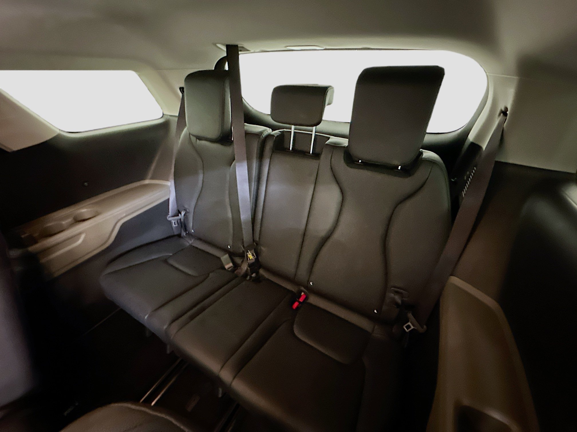 Used 2026 Kia Carnival FWD image 30
