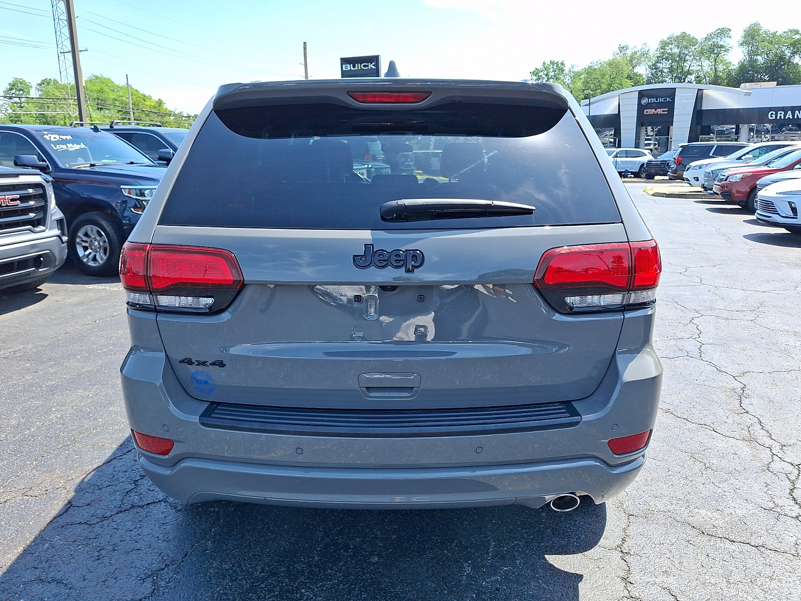 Used 2021 Jeep Grand Cherokee Laredo X AWD/4WD image 5