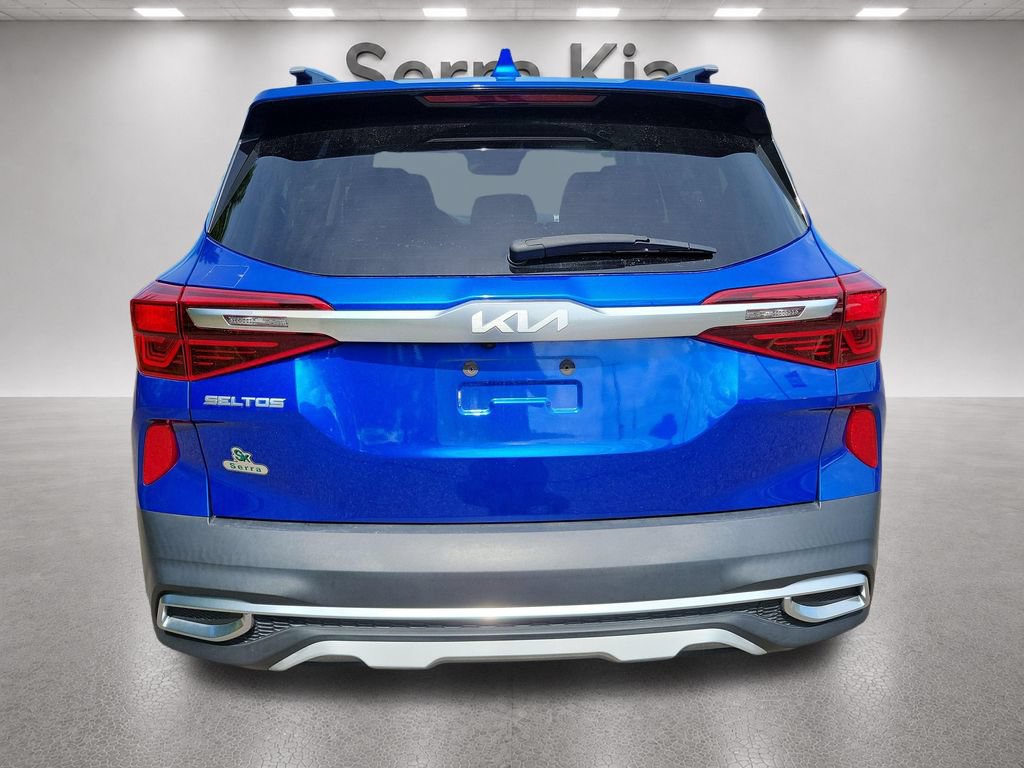 Used 2023 Kia Seltos S w/ Navigation Package FWD image 4