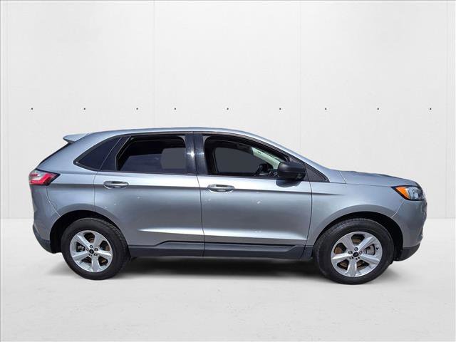 Used 2023 Ford Edge SE image 4