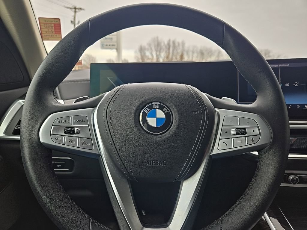 Used 2024 BMW X7 xDrive40i w/ Climate Comfort Package image 41