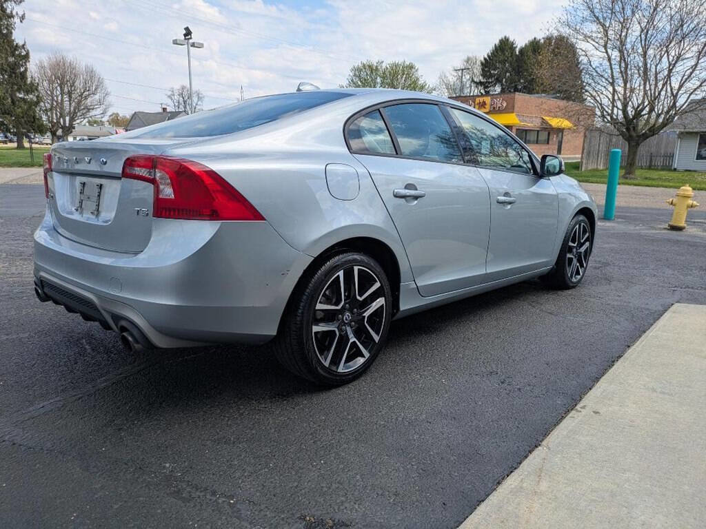 Used 2017 Volvo S60 T5 Dynamic image 6