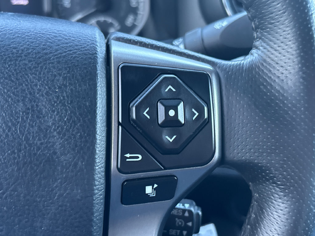 Used 2017 Toyota Tacoma SR5 w/ Tow Package RWD image 29