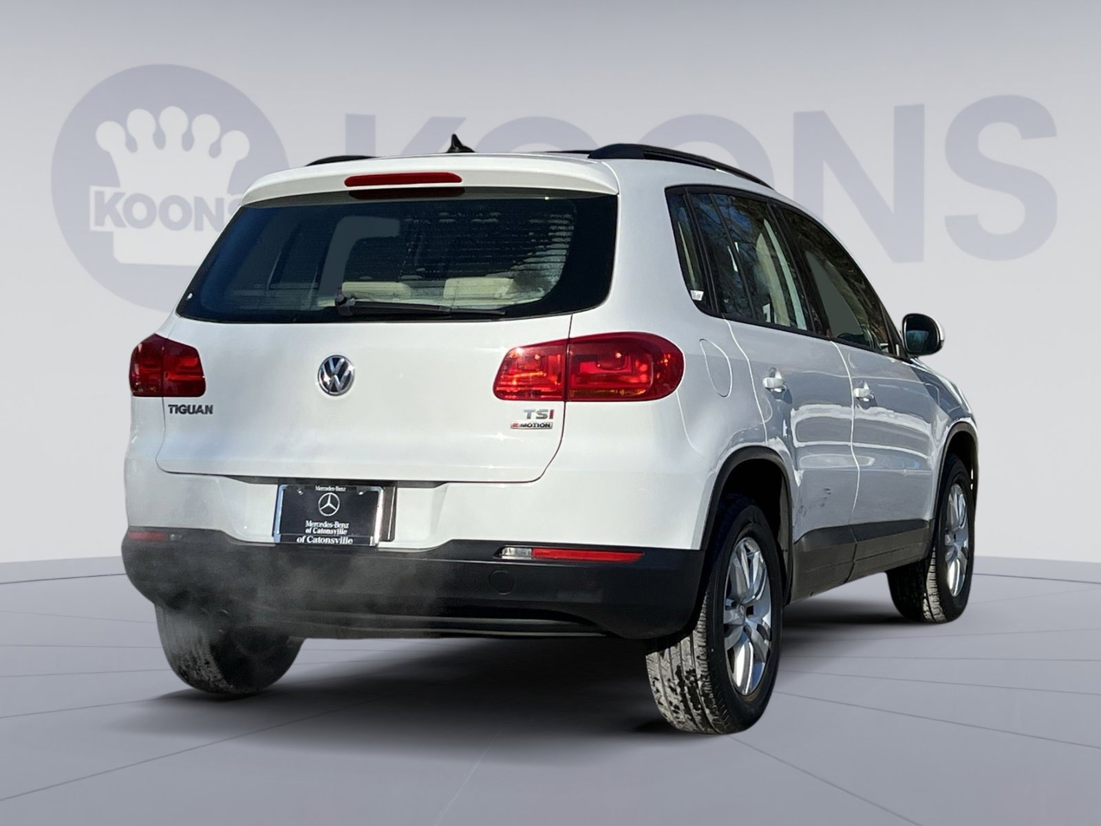 Used 2017 Volkswagen Tiguan S image 5