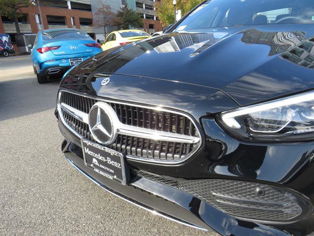 Used 2025 Mercedes-Benz C 300 4MATIC Sedan image 23