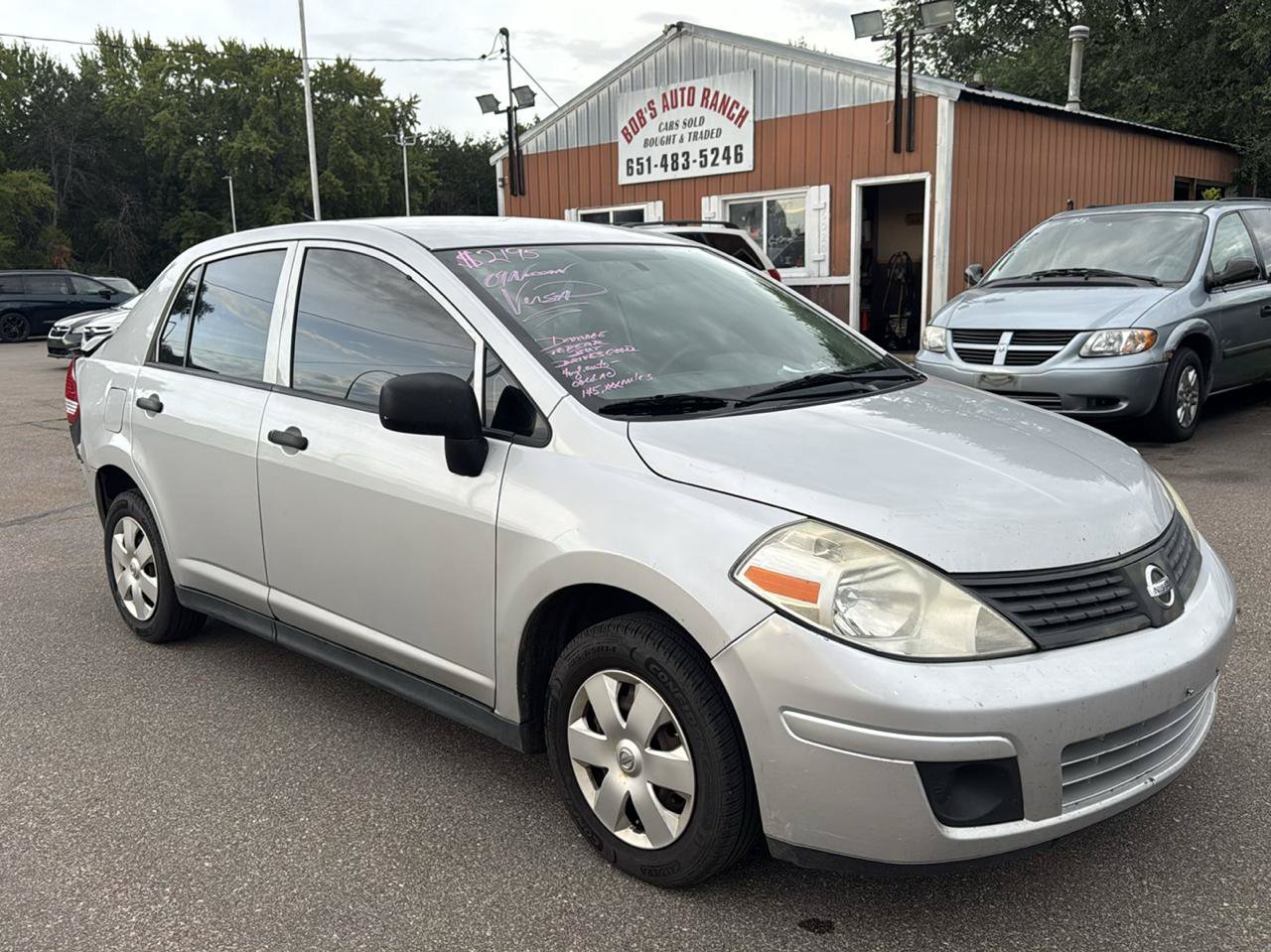 Used 2009 Nissan Versa Sedan FWD image 3