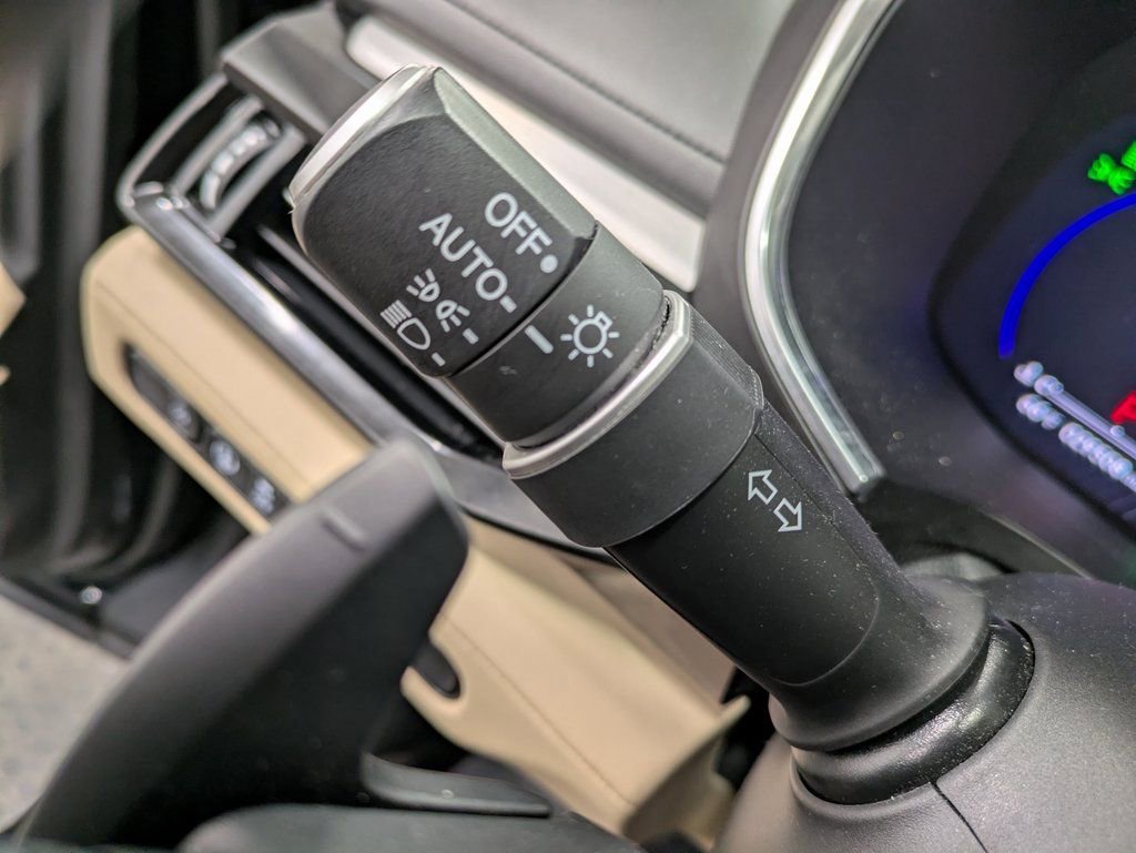 Used 2023 Acura MDX SH-AWD w/ Technology Package image 16