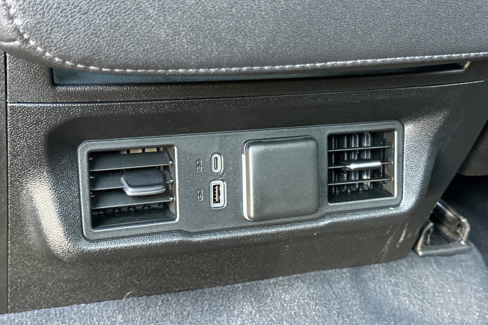 Used 2024 GMC Sierra 1500 SLT image 41