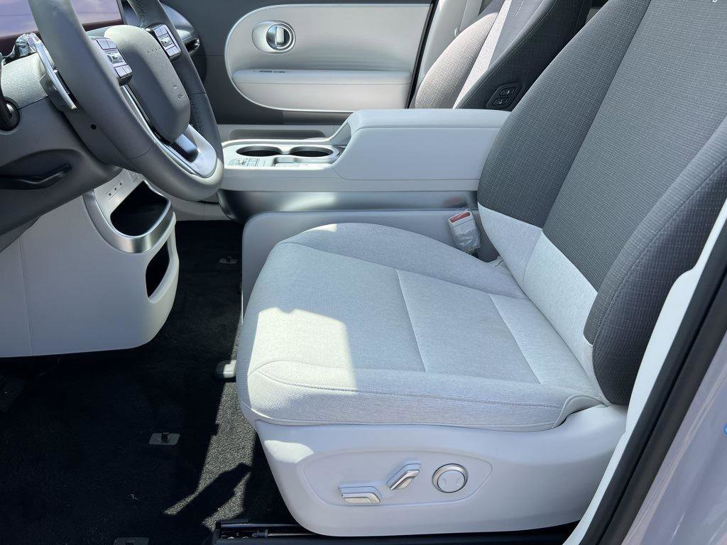 New 2026 Hyundai Ioniq 9 SE image 10