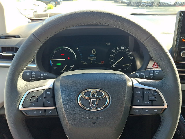 New 2026 Toyota Sienna XLE AWD/4WD image 11