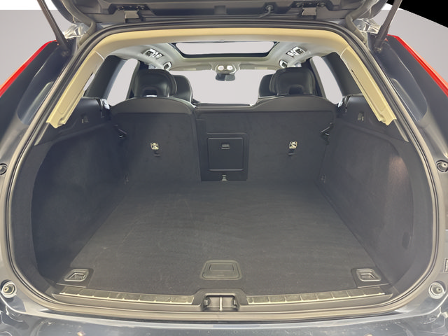 Used 2024 Volvo XC60 B5 Plus AWD/4WD image 24